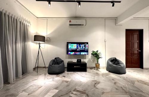 Bandar Country Homes Casa | BNB Cozy Homestay @ Bdr Country Homes (Corner Hse)