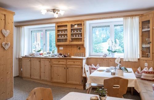 Monguelfo Apartamento | Bnb Lettnerhof Terrace Family Suite