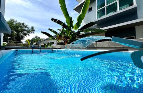 Bandar Country Homes Casa | BNB Luxe Homestay, Rawang - pool, 18 pax