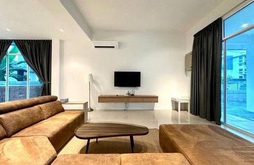 Bandar Country Homes Casa | BNB Luxe Homestay, Rawang - pool, 18 pax
