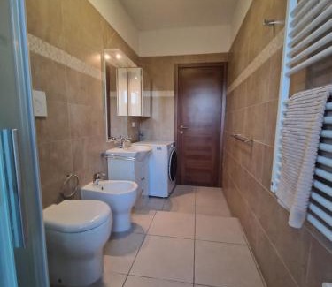Rondinella - Baraggia - Restellone Casa | Bnb Petrarca
