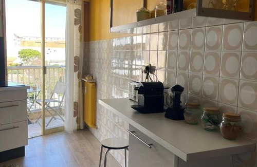 Antibes City Centre Casa | BNB RENTING spacious 1 bedroom apartment in Antibes center with a parking