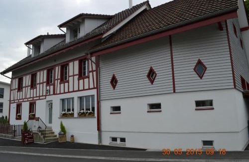 Ehrendingen Cama Y Desayuno | BnB zum Schlüssel