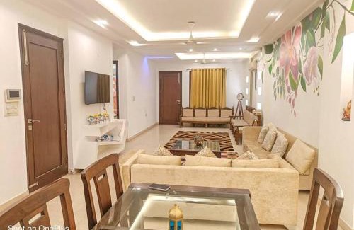 Shalimar Bagh Apartamento | BnBBuddy Stupendous Home In Shalimar Bagh