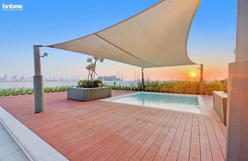 Dubai Maritime City Apartamento | bnbme - Luxury 3BR Sea View Apt Balcony Pool Gym Kids Play Area Near Jumeirah