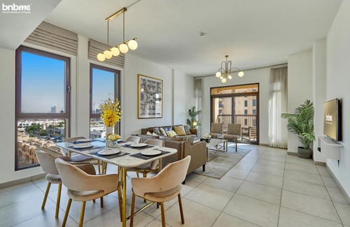 Umm Suqeim 3 Apartamento | bnbmehomes - Elegant Pool View - 2BR Apartment - 607