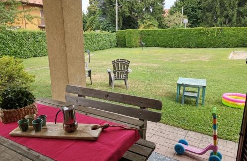 Travedona-Monate Villa | Bnbook Villa Biancospino
