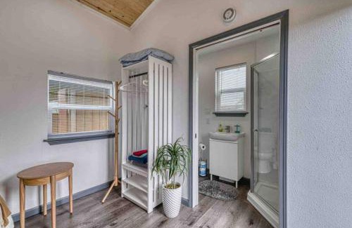 Bonney Lake Apartamento | Bo360 Tiny House Unique Country Retreat with Hot Tub