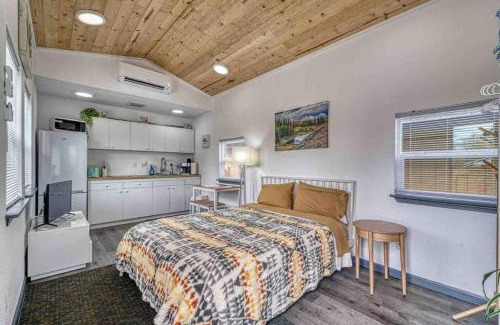 Bonney Lake Apartamento | Bo360 Tiny House Unique Country Retreat with Hot Tub