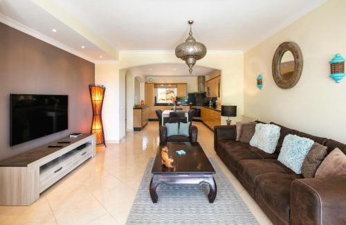 Estombar Apartamento | Boa Nova 301