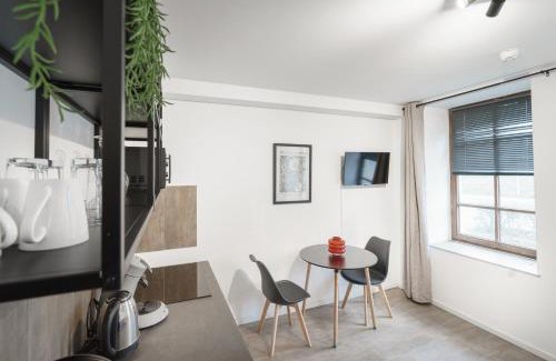 Mettingen Apartamento | Boardinghaus Grünefeld W1 - Schöne Serviced Apartments - Küche - Smart TV - P - Rainshower