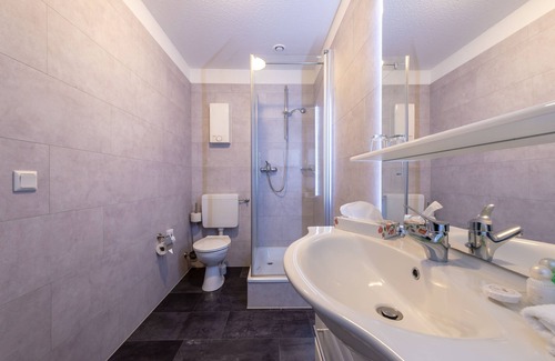 Rhein-Erft-Kreis District Hotel | Boardinghouse Burgpark