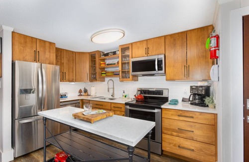 Snowshoe Casa | Boards & Bikes—Secluded Luxury Next to the Village (Treetop 29)