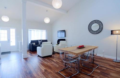 Kitchener Casa | Boardwalk Homes - Executive Townhomes