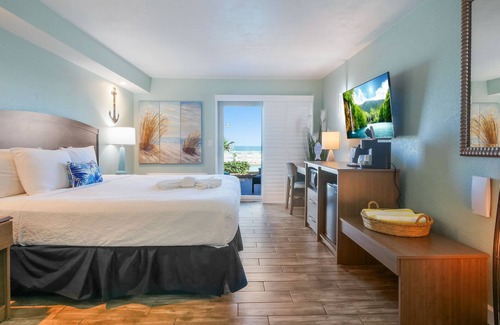 Davis Hotel | Boardwalk Inn and Suites
