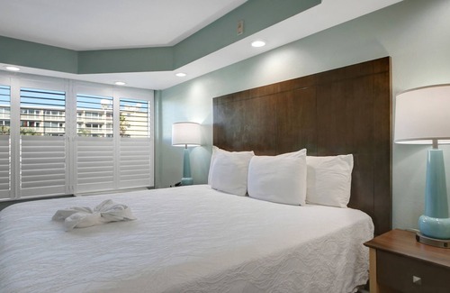 Davis Hotel | Boardwalk Inn and Suites