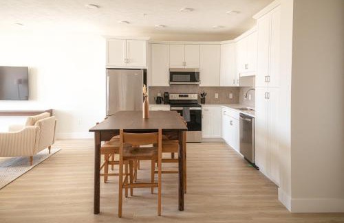 Traverse City Apartamento | Boardwalk Suites & Residences by Kasa