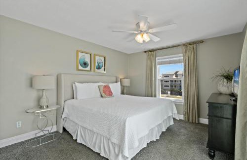 Pensacola Beach Casa | Boardwalk Unit A4