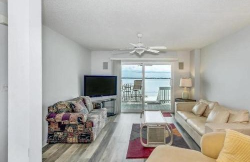 Pensacola Beach Casa | Boardwalk Unit E4