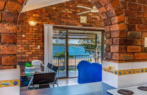 Bongaree Casa | Boasting some of Bribie's Best Waterviews