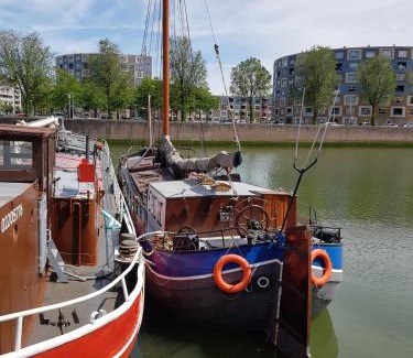 Kop van Zuid Alquiler De Eote | Boat-Apartment Rotterdam Fokkelina