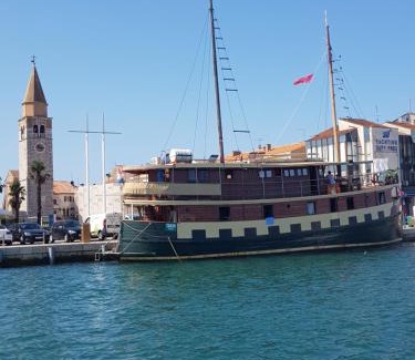 Umag Alquiler De Eote | Boat & breakfast