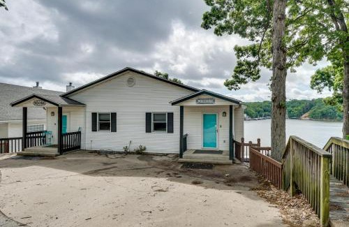 Lake Ozark Casa | Boat Dock and Slip Access Lake of the Ozarks Gem
