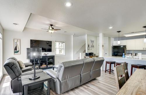 Lake Ozark Casa | Boat Dock and Slip Access Lake of the Ozarks Gem