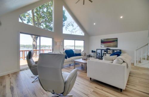 Grove Casa | Boat Dock and Waterfront Patio Grove Hideaway!