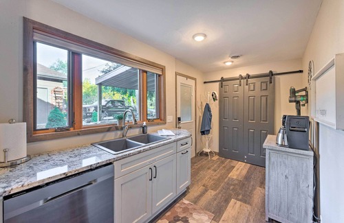 Newville Casa | Boat Dock & Backyard: 'Rock River Retreat'