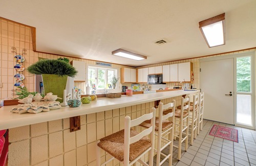Almo Casa | Boat Dock: Lakeside Kentucky Getaway!