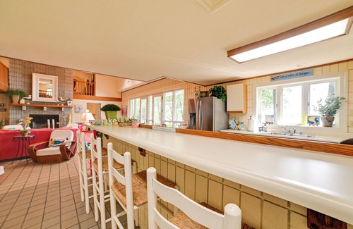 Almo Casa | Boat Dock: Lakeside Kentucky Getaway!