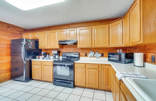 Dandridge Casa | Boat Dock: Pet-Friendly Douglas Lake Getaway!