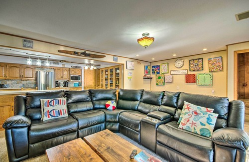 Gravois Mills Casa | Boat Dock + Slides: Lakefront Gravois Mills Home