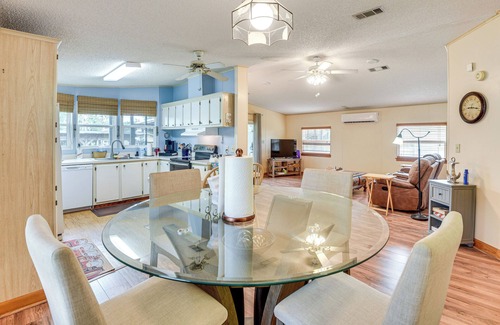 Satsuma Casa | Boat Dock & Waterfront Deck: Home in Satsuma!
