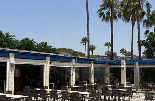 El Puerto de Santa María Alquiler De Eote | Barco 'En El Corazón Del Puerto' con vistas al mar, Wi-Fi y aire acondicionado