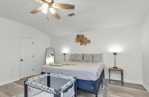 Fort Walton Beach Casa | Boat House - Steps to Boat Ramp, Grill & 1 Mile to Beach