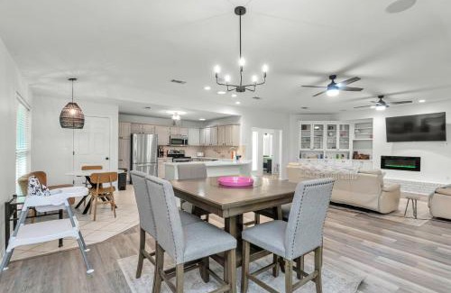 Fort Walton Beach Casa | Boat House - Steps to Boat Ramp, Grill & 1 Mile to Beach