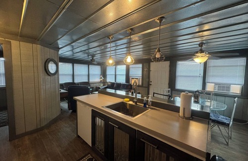 Steinhatchee Cabina | Boat House with Deep Water Dock