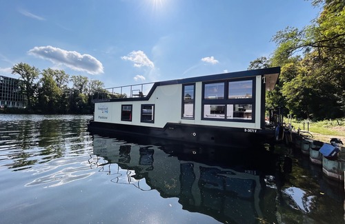 Tegel Alquiler De Eote | Boat 'Pankow' with Lake View, Wi-Fi and Air Conditioning