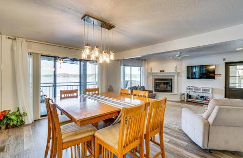 Lake Ozark Apartamento | Boat Slip and Pool Access at Lake Ozark Condo!