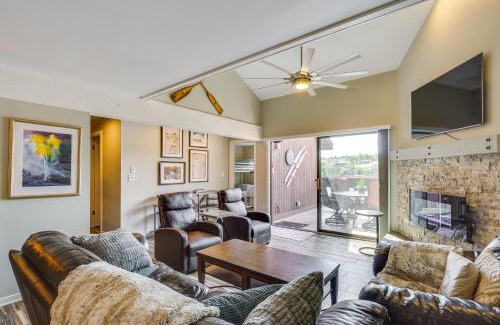 Osage Beach Apartamento | Boat Slip and Pools Waterfront Osage Beach Condo!