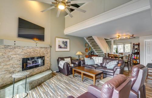 Osage Beach Apartamento | Boat Slip and Pools Waterfront Osage Beach Condo!