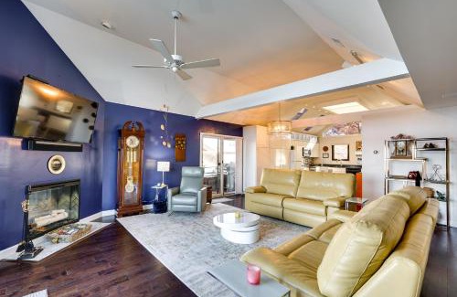Lake Ozark Apartamento | Boat Slip and Water Views Lake Ozark Condo