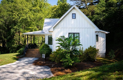 Dillard Cabaña | Boathouse Cottage @ Julep Farms - Cerca de las tierras altas