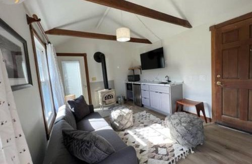 Point Arena Casa | Boathouse Cottage (Historic Coast Guard property)