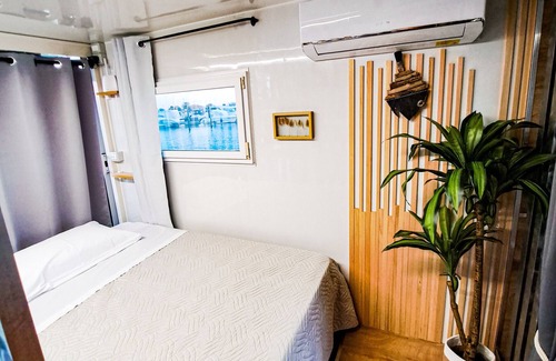 Porto Levante Alquiler De Eote | Casa flotante "Delta del Po" con terraza, bañera de hidromasaje y Wi-Fi