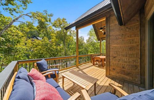 Sevierville Casa | Bobber Bungalow - Boat Float Relax