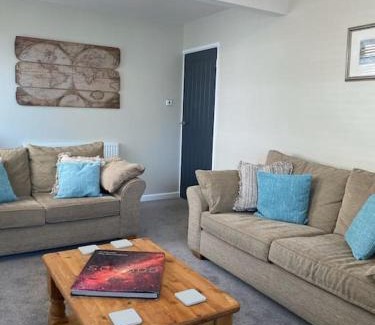Bare Apartamento | Bobby's by the Sea