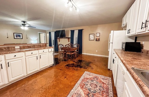 Mount Pleasant Casa | Bobwhite's Retreat: A peaceful country getaway!